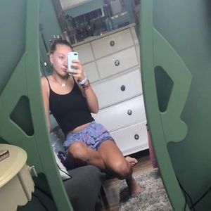 Meet your Posher, Abbie